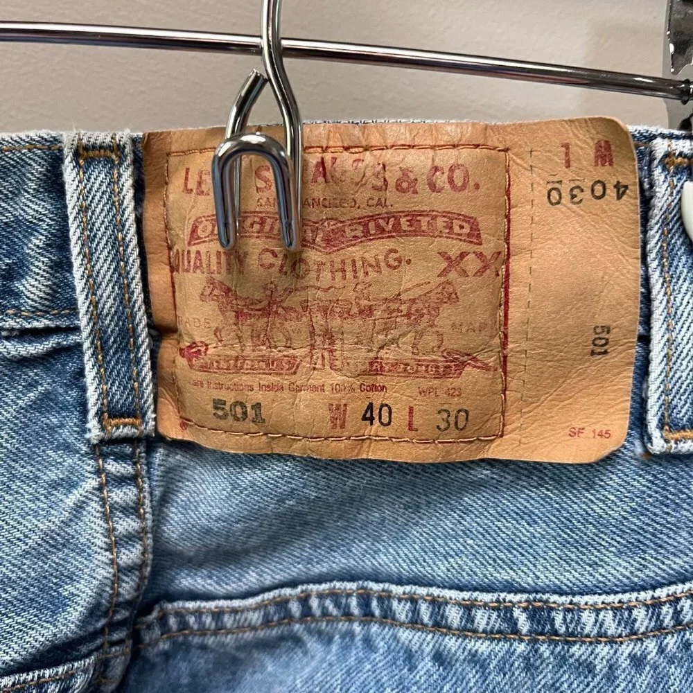 Vintage 1990's Levi's 501 Button -Fly Jeans- 40x30‎